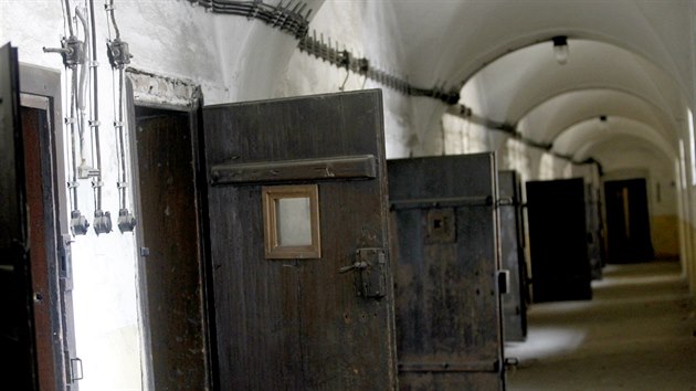 Bývalou věznici v brněnském Cejlu využívalo hned několik režimů. Nyní ale už několik desetiletí chátrá. Brno ji chce změnit na kreativní centrum.