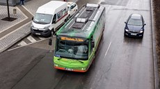 Elektrobus, který jezdí mezi stanicí metra Budjovická a BB Centrem.