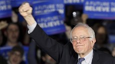 Kandidát demokrat Bernie Sanders na mítinku v Iow (2. února 2016).
