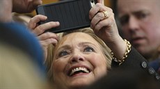 Hillary Clintonová pokrauje v kampani v New Hampshire (4. února 2015).