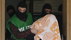 Zátah proti islamist�m v berlínské �tvrti Kreuzberg (4. února 2016)