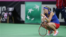 ZKLAMANÁ. Petra Kvitová v utkání 1. kola Fed Cupu proti Monice Niculescuové z...