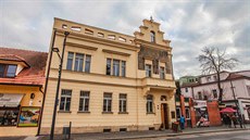 Secesní vila stojí ve Fügnerov� ulici v Pod�bradech od roku 1907. Patrový d�m s...