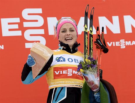 Norsk bkyn na lych Therese Johaugov dostala za vtzstv v bhu na 10 km...