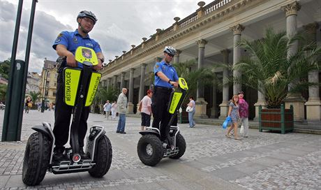 Mezi kolonádami se na vozítkách segway budou moci projídt pouze stráníci...