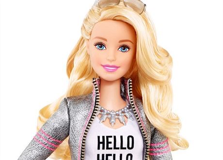 Panenka Hello Barbie získává a po internetovém penosu centráln analyzuje...