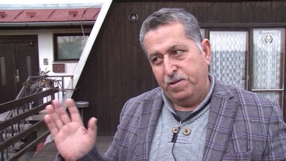 Momentka z rozhovoru iráckého uprchlíka v Česku George Batto