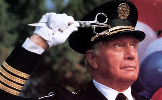 George Gaynes v sérii Policejní akademie