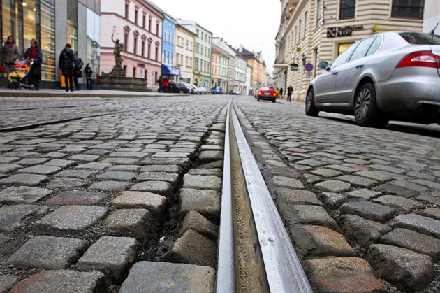 Stav tramvajové trati v centru Olomouce v ulici 8. kvtna a na vedlejí tíd...
