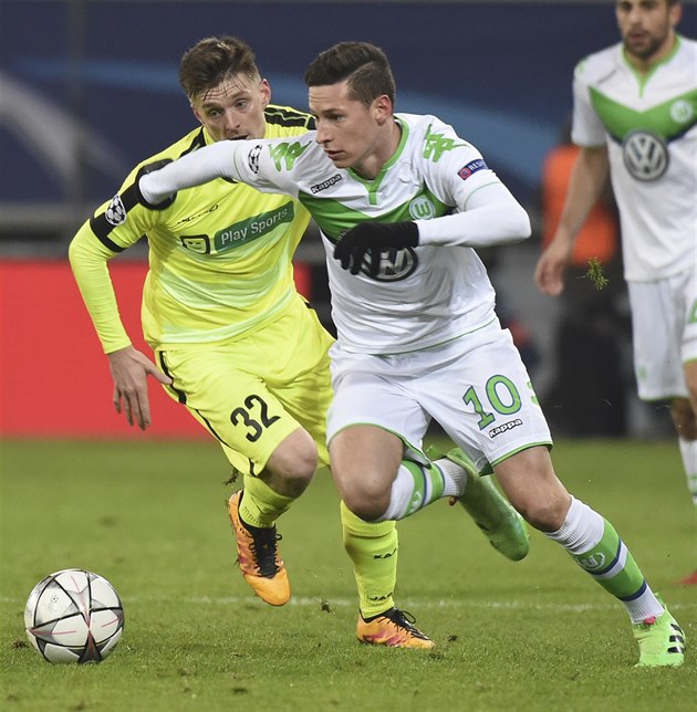 Julian Draxler v dresu Wolfsburgu.