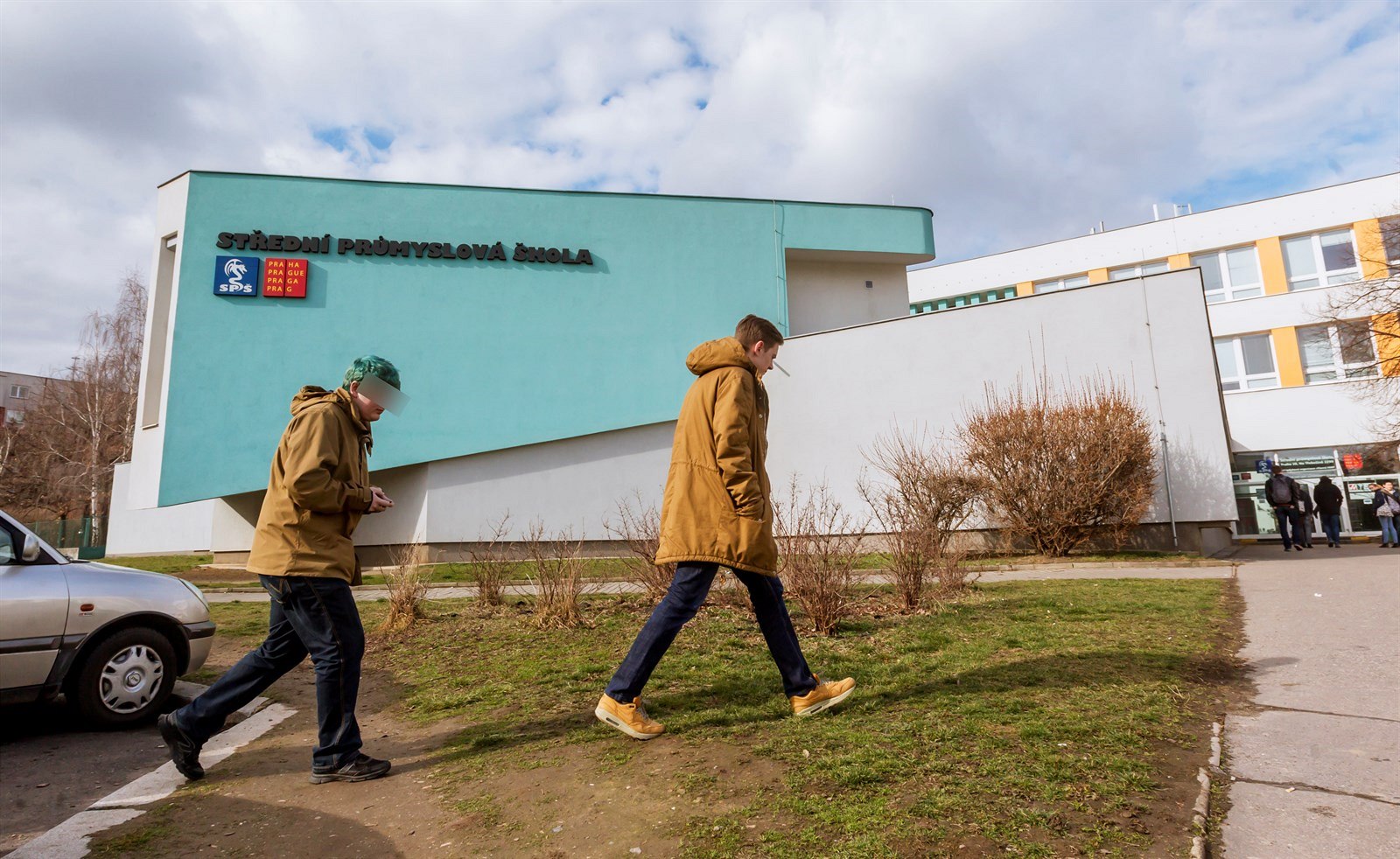 St�ední pr�myslová �kola Na T�ebe�ín�, poznamenaná úmrtím �ikanované u�itelky....