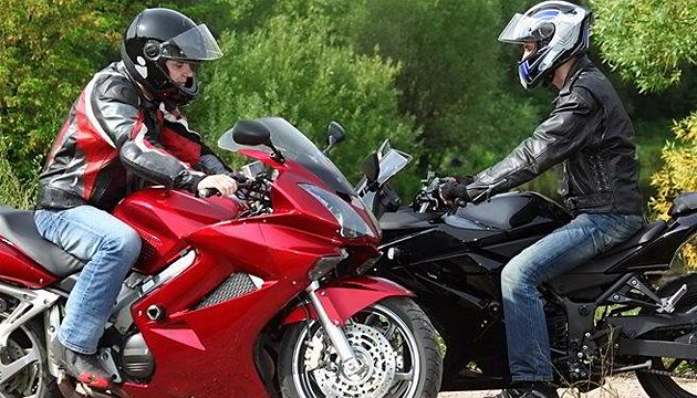 Dv� velké motorká�ské výstavy se letos konají v Praze a v Brn� ve shodných...