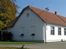 Skladatel Gustav Mahler se narodil v tomto domě v Kalištích u Humpolce. Nyní je...