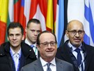 Francouzský prezident Francois Hollande pi odchodu z budovy, kde Evropská rada...