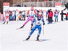 Michal lesingr (vpedu) vyráí do stíhaky v Presque Isle.