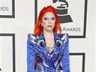 Lady Gaga na udílení cen Grammy vzdala hold Davidu Bowiemu (Los Angeles, 15....