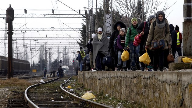 Benci na ndra v obci Tabanovce na makedonsko-srbsk hranici (12. nora )