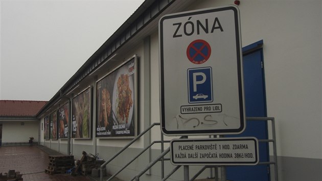 Prvn hodina stn je zde zdarma, za kadou dal se plat 30 korun.