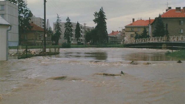 Pohled na zatopenou Litovel na Olomoucku během povodní v červenci 1997.