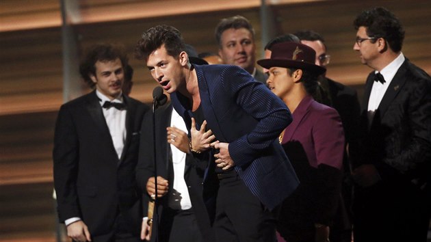 Grammy 2016: Mark Ronson pebr cenu za nahrvku roku (15. nora 2016)