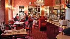 Cukrárna hotelu Sacher ve Vídni je pro milovníky dort povinnou zastávkou.