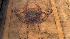 Faksimile st�edov�ké �áblovy bible vá�í 75 kg � stejn� jako originál