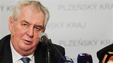 Prezident Miloš Zeman zakončil třídenní návštěvu Plzeňského kraje na zámku ve...