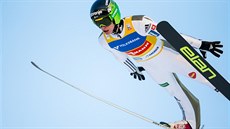 Peter Prevc si letí ve Vikersundu pro vítzství.