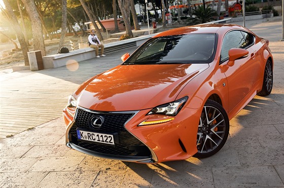 Lexus RC