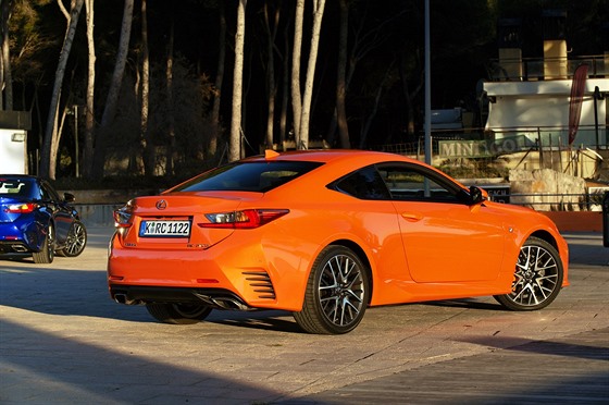 Lexus RC