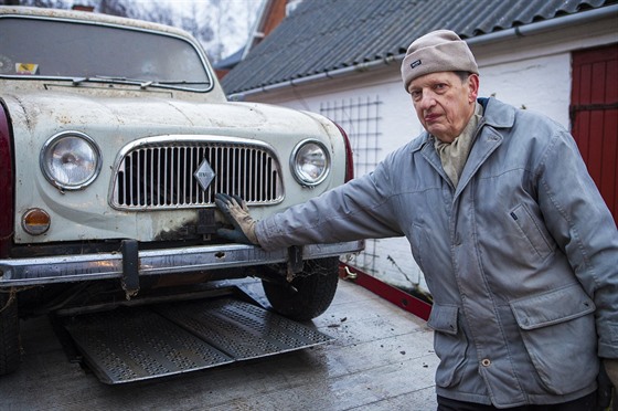 Anker Krarup prodává svoji sbírku více ne 50 aut, kterou nashromádil ve své...