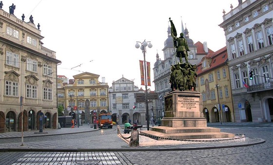 Vizualizace sochy marála Radeckého.