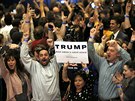 Píznivci Donalda Trumpa oslavují v Nevad (23. února 2016).