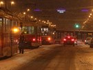 Sníh komplikuje dopravu v Praze (29. února 2016).