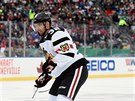 Hokejový obránce Michal Rozsíval z Chicaga byl písn vylouen do konce zápasu...