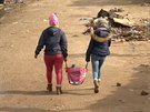 úklid uprchlického tábora Calais