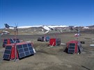 Polární stanice je napájena solárními panely.