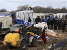 Likvidace tábora migrant u Calais (29. února 2016)