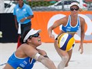 Markéta Sluková (vpravo) s Barborou Hermannovou na turnaji v brazilském Maceió.