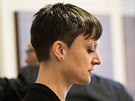 Právnika Michaela Salaová pichází k Mstskému soudu v Praze. Obaloba ji...