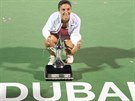Sara Erraniová s trofejí pro vítzku turnaje v Dubaji