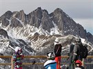 Jet to jde. Jak dlouho? (lyai ped chatou Rifugio Tognola nad San Martino...