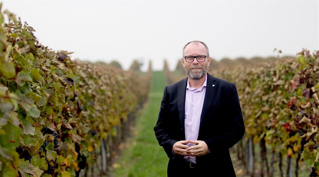 Tibor Nyitray je šéfem popického vinařství Sonberk a také prezidentem největší...