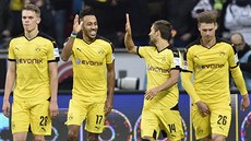 Fotbalisté Borussie Dortmund se radují z gólu. Druhý zleva autor trefy...
