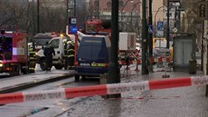 Únik plynu na Smetanov� náb�e�í