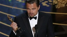 Leonardo DiCaprio poprvé proměnil svou nominaci na Oscara (28. února 2016).