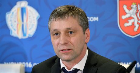 Nastupující trenér eské hokejové reprezentace Josef Janda oznamuje...