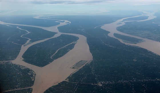 Na ece Mekong má v následujících letech vyrst a 25 nových pehrad.