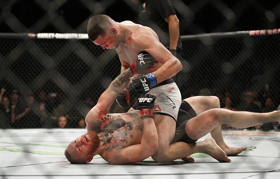 Irský bojovník MMA Conor McGregor zažívá nejtěžší chvíle ve své kariéře v UFC....