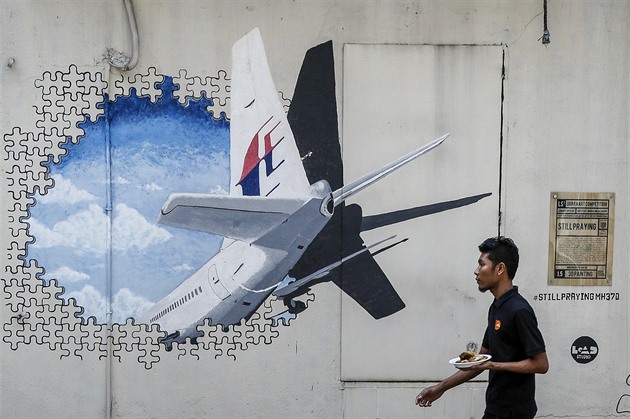 Jako trhlina v časoprostoru. Netflix nabízí tři teorie zmizení letu MH370